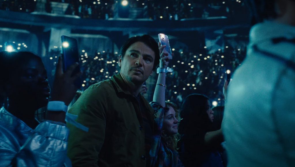 M. Night Shyamalan’s ‘Trap’ Stars Josh Hartnett as a Serial Killer Being Hunted By Police At A Concert
