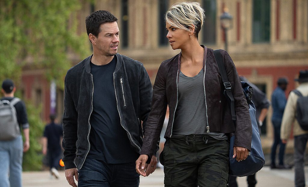 ‘The Union’ Review: Mark Wahlberg & Halle Berry Star in this Forgettable and Generic Netflix Thriller
